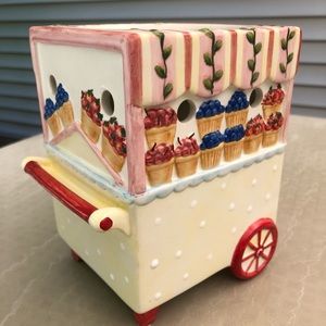 Yankee Candle Berry Fruit Cart Wax Tart Burner in like-new condition.